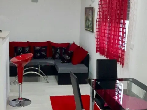 Rent, one bedroom apartment, 55m², Centar, Bar - image 2