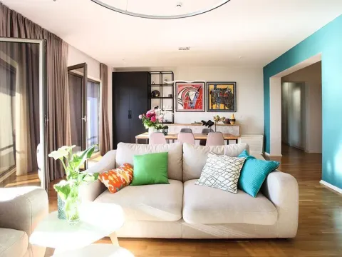 Izdavanje, trosoban stan, 198m², Budva, Crna Gora - image 4