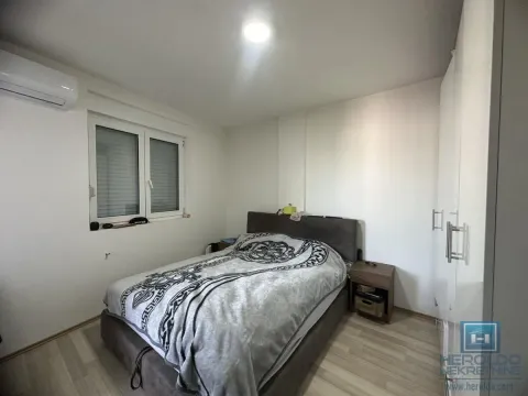 Prodaja, trosoban stan, 82m², Ćuprija, Srbija - image 8