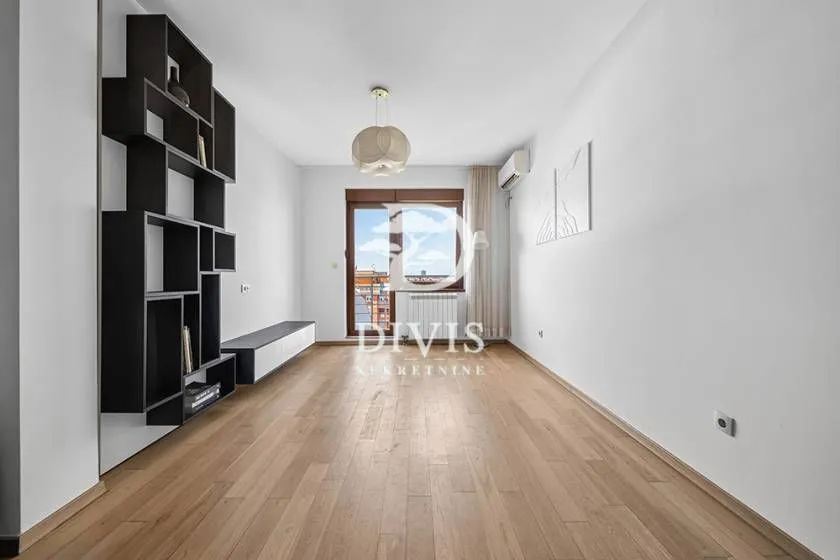 Prodaja, trosoban stan, 77m², Crveni Krst, Beograd