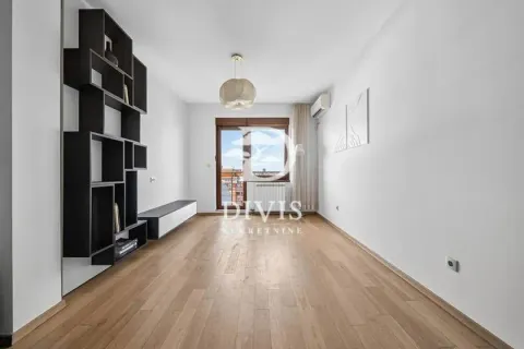 Prodaja, trosoban stan, 77m², Crveni Krst, Beograd - image 2