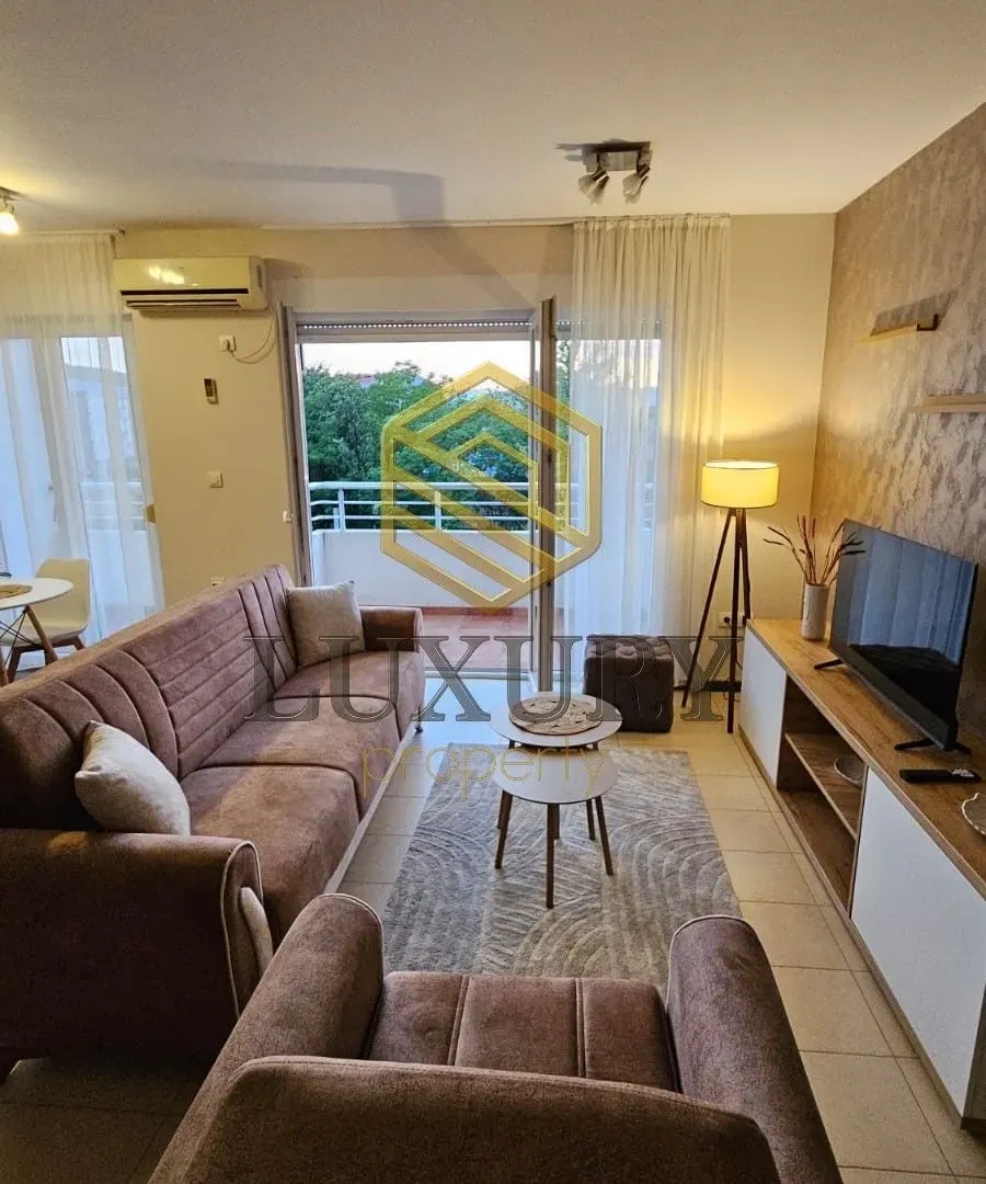 Prodaja, dvosoban stan, 80m², Ljubović, Podgorica