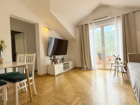 Prodaja, dvosoban stan, 66m², Dobrota, Kotor - image 3