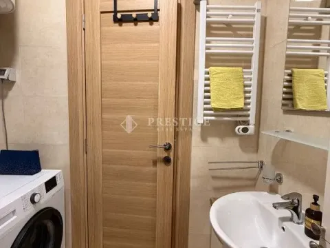 Rent, one bedroom apartment, 56m², Pobrežje, Podgorica - image 12
