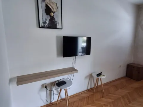 Izdavanje, garsonjera, 25m², Podkošljun, Budva - image 3