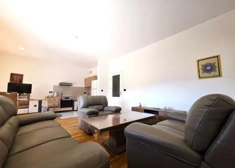 Rent, two bedroom apartment, 76m², Gorica C, Podgorica - image 3