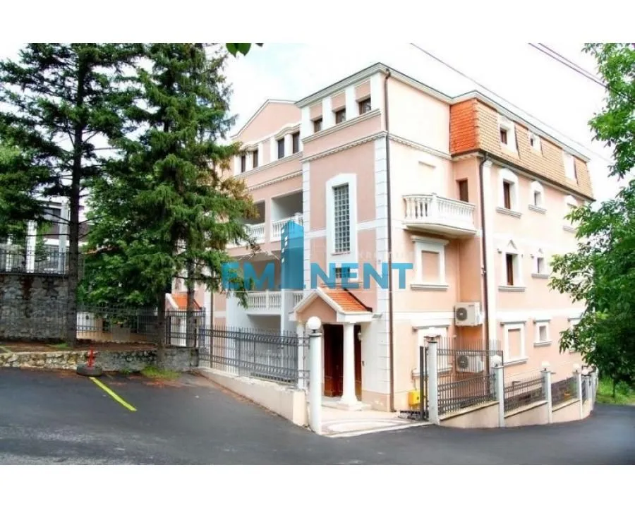 Rent, apartment, 300m², Savski Venac, Beograd