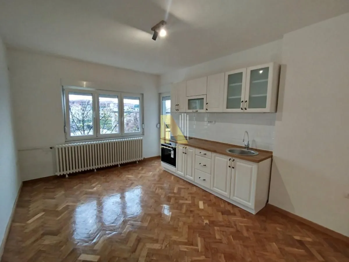 Prodaja, dvosoban stan, 59m², Železnička Stanica, Novi Sad Sve Podlokacije