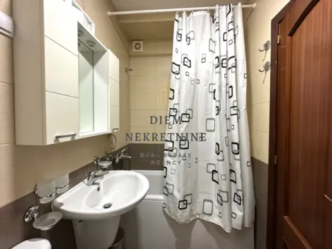 Izdavanje, jednosoban stan, 60m², Stari Aerodrom, Podgorica - image 7