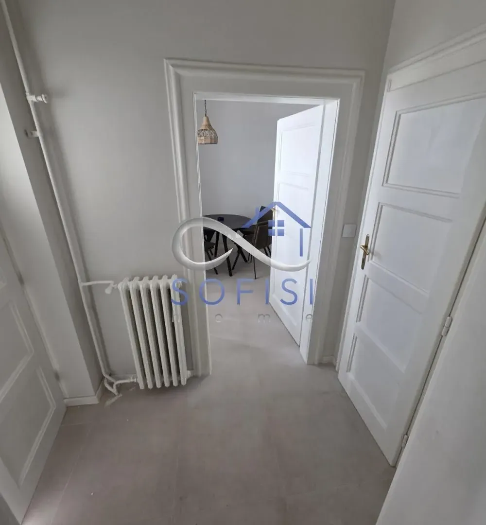Izdavanje, dvosoban stan, 60m², Centar, Novi Sad
