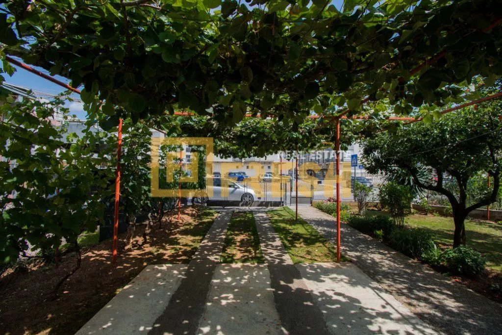 Prodaja, kuća, 168m², Tološi, Podgorica