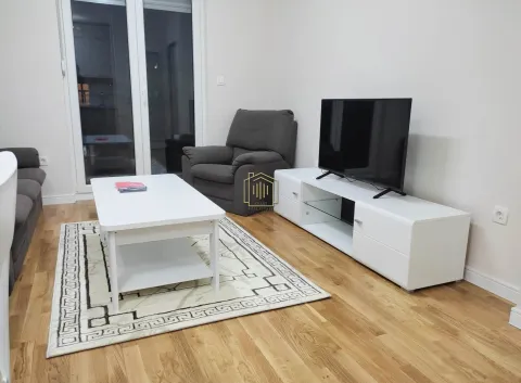 Rent, one bedroom apartment, 40m², Pobrežje, Podgorica - image 2