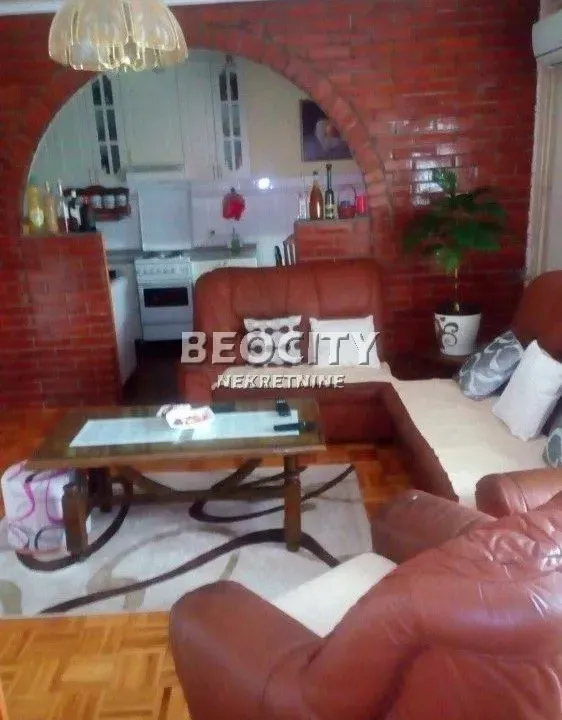 Prodaja, kuća, 280m², Kaluđerica, Beograd