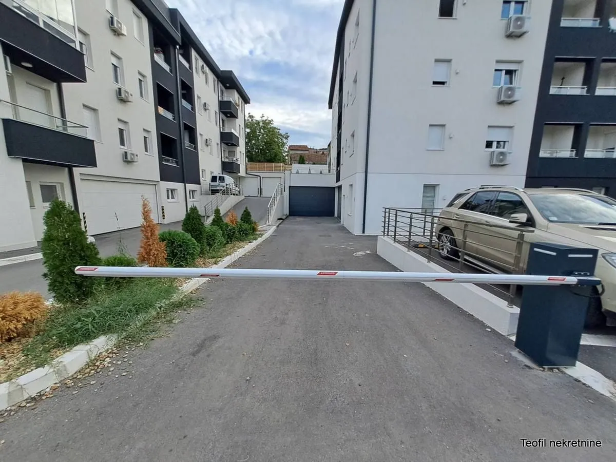 Rent, parking/garage, 400m², Cvetanova Ćuprija, Zvezdara Sve Podlokacije