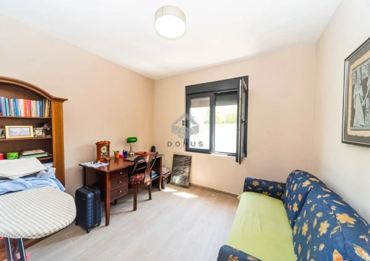 Prodaja, kuća, 130m², Tološi, Podgorica