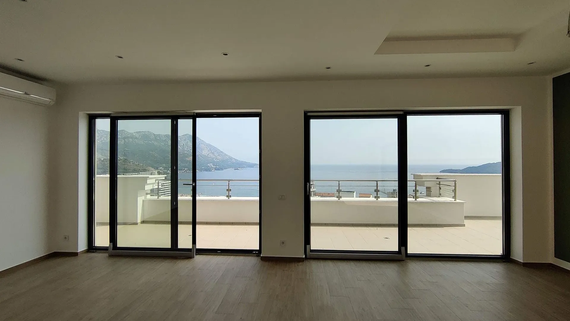 Sale, apartment, 256m², Bečići, Budva