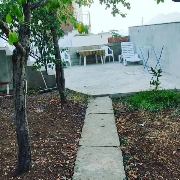 Prodaja, kuća, 200m², Dobre Vode, Bar