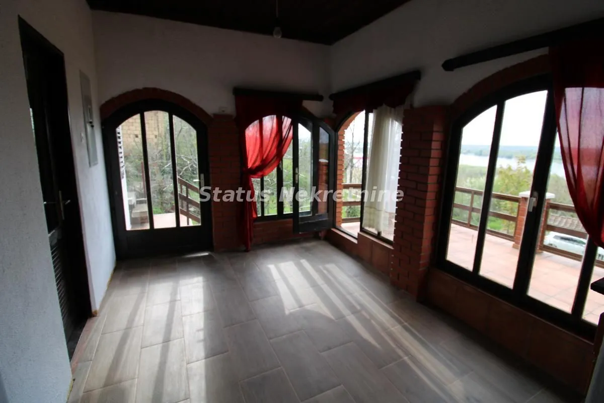Prodaja, kuća, 130m², Inđija, Srbija