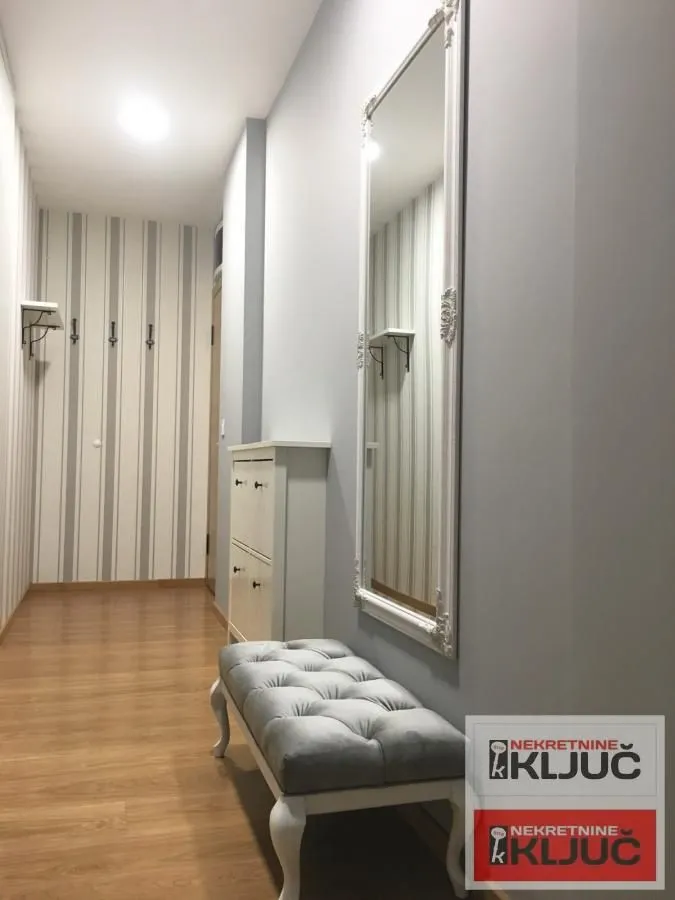 Prodaja, dvosoban stan, 49m², Centar, Novi Sad
