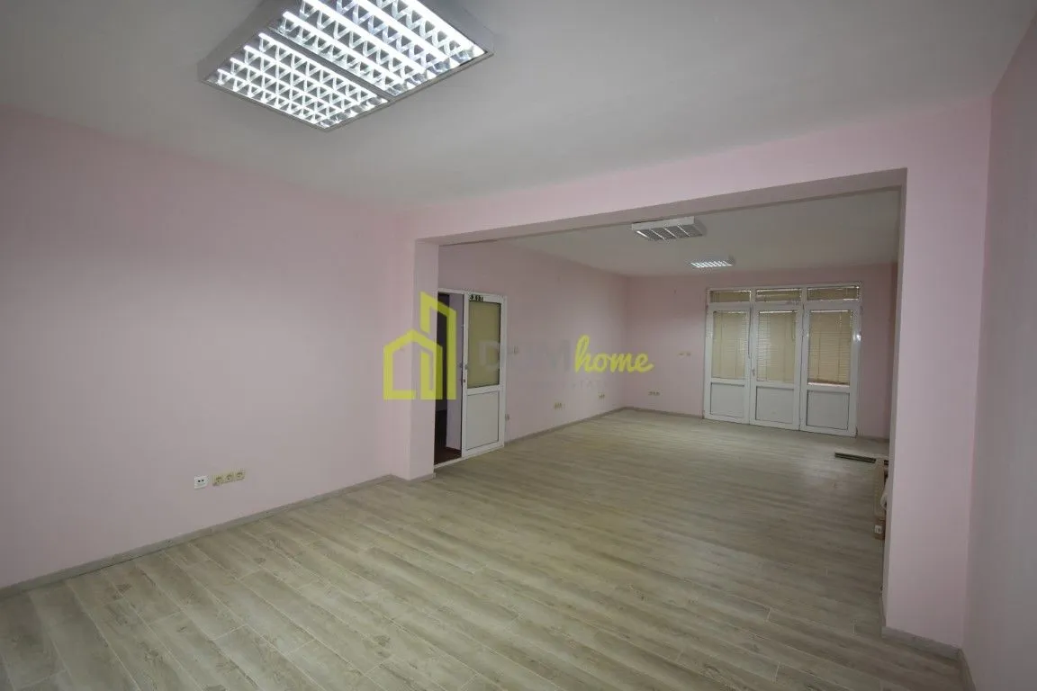 Rent, office space, 200m², Tološi, Podgorica