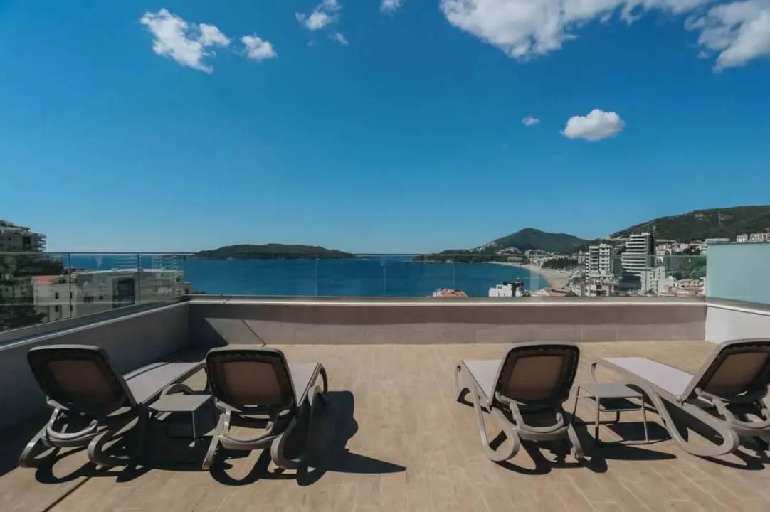 Prodaja, trosoban stan, 120m², Rafailovići, Budva