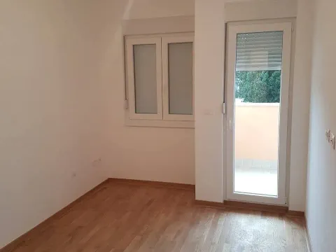 Izdavanje, jednosoban stan, 44m², City Kej, Podgorica - image 8