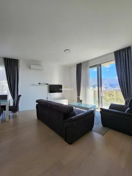 Rent, two bedroom apartment, 65m², Bečići, Budva - image 1