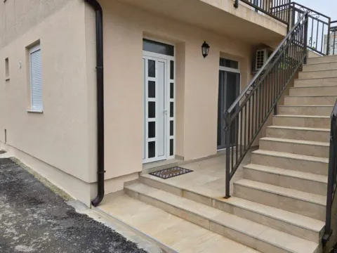 Izdavanje, garsonjera, 25m², Momišići, Podgorica - image 2