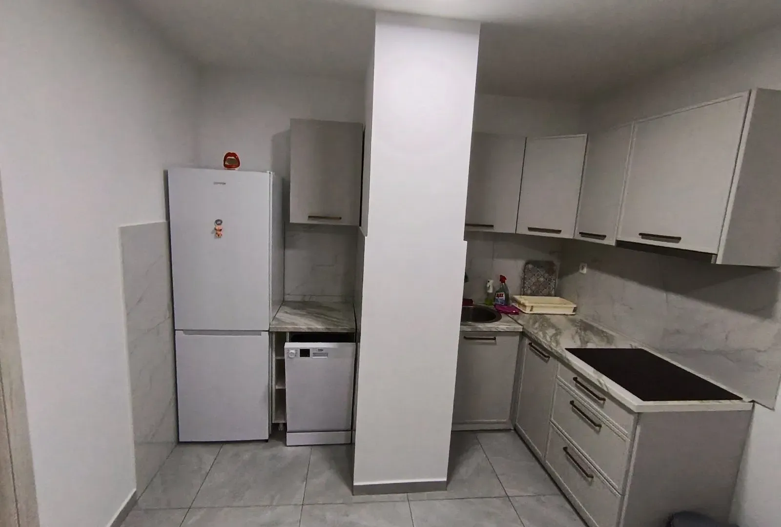 Rent, three bedroom apartment, 80m², Centar, Budva