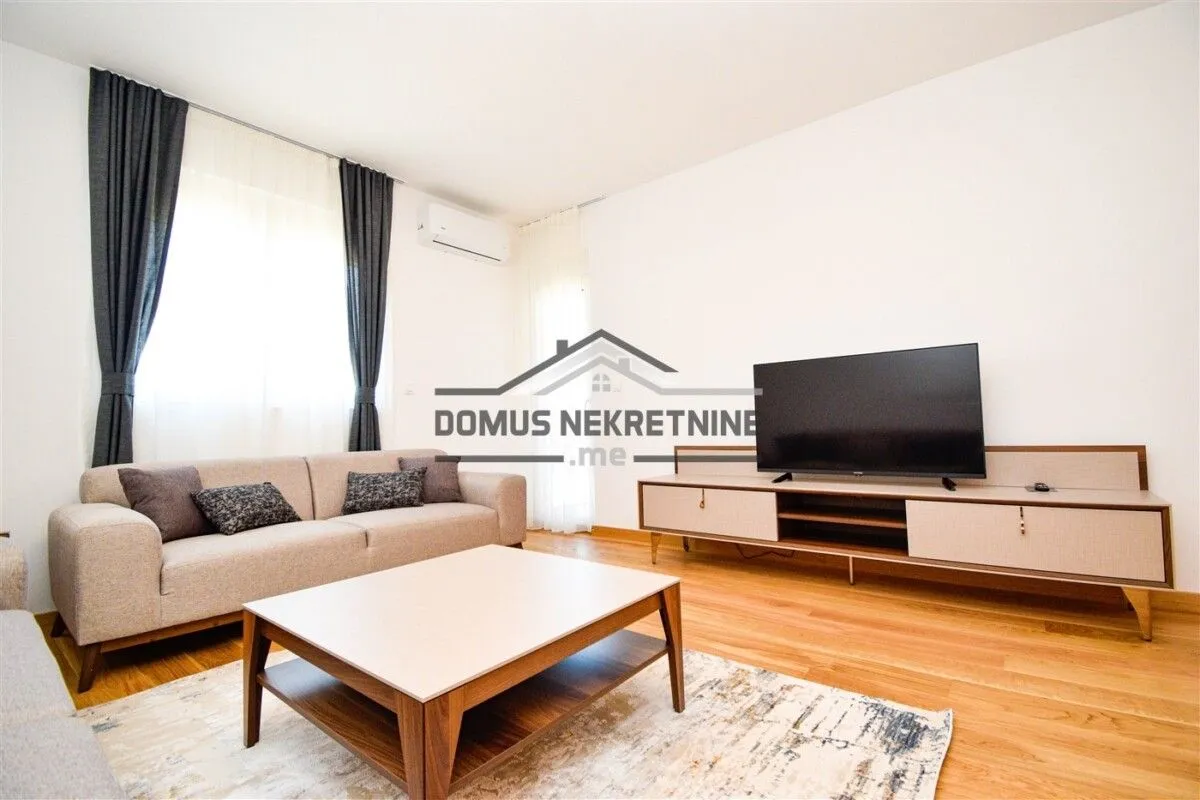 Rent, two bedroom apartment, 75m², City Kvart, Podgorica