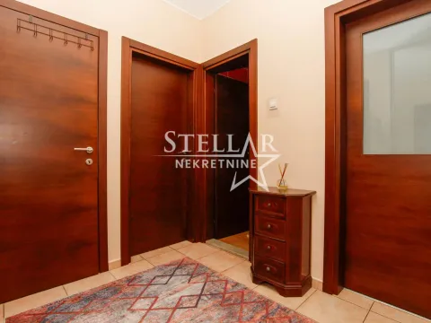 Izdavanje, dvosoban stan, 73m², Blok 9, Podgorica - image 16