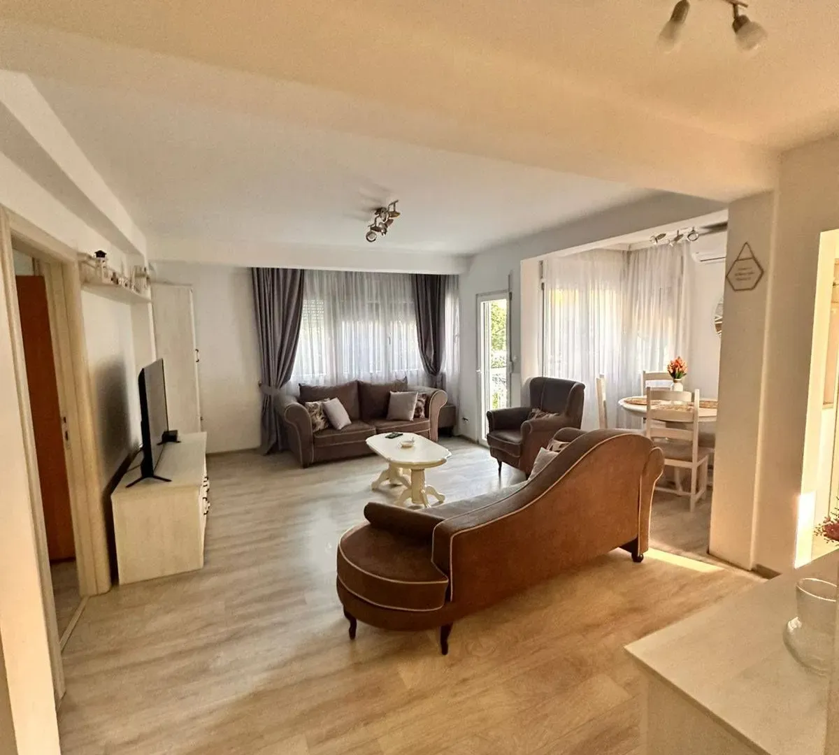 Rent, two bedroom apartment, 67m², Centar, Bar