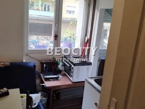 Prodaja, stan, 10m², Gornji grad, Subotica - image 2