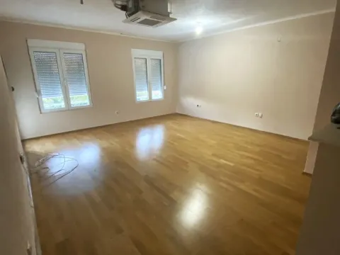 Izdavanje, stan, 69m², Ljubović, Podgorica - image 2