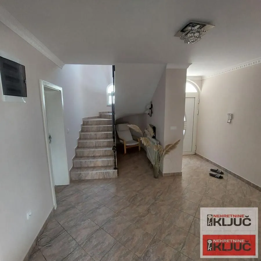 Rent, house, 225m², Veternik, Novi Sad Sve Podlokacije