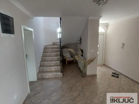 Izdavanje, kuća, 225m², Veternik, Novi Sad Sve Podlokacije - image 17