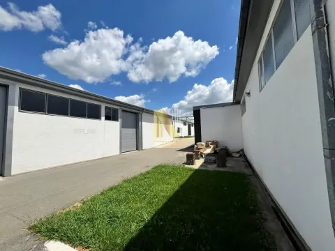 Sale, office space, 1500m², Centar, Stara Pazova