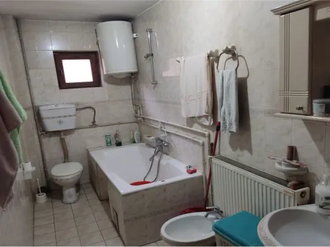 Prodaja, kuća, 340m², Niš, Srbija - image 8