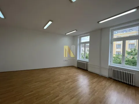 Rent, office space, 242m², Centar, Novi Sad