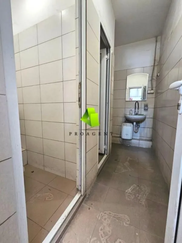 Rent, office space, 1500m², Medijana, Niš