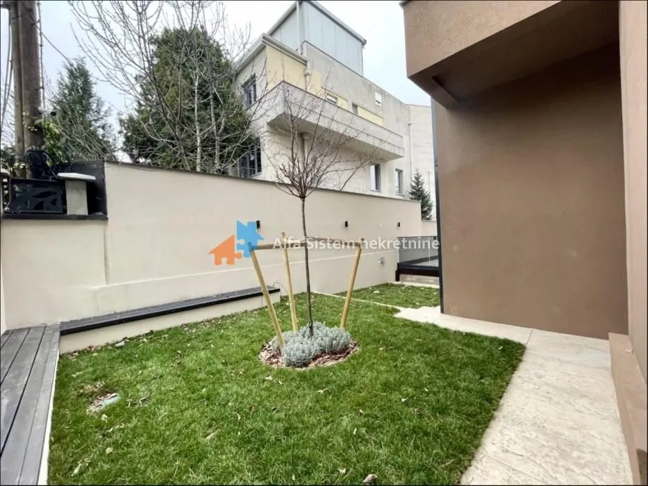 Rent, office space, 500m², Senjak, Beograd