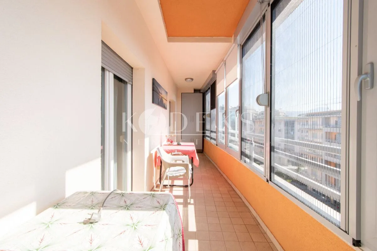 Rent, two bedroom apartment, 74m², City Kvart, Podgorica