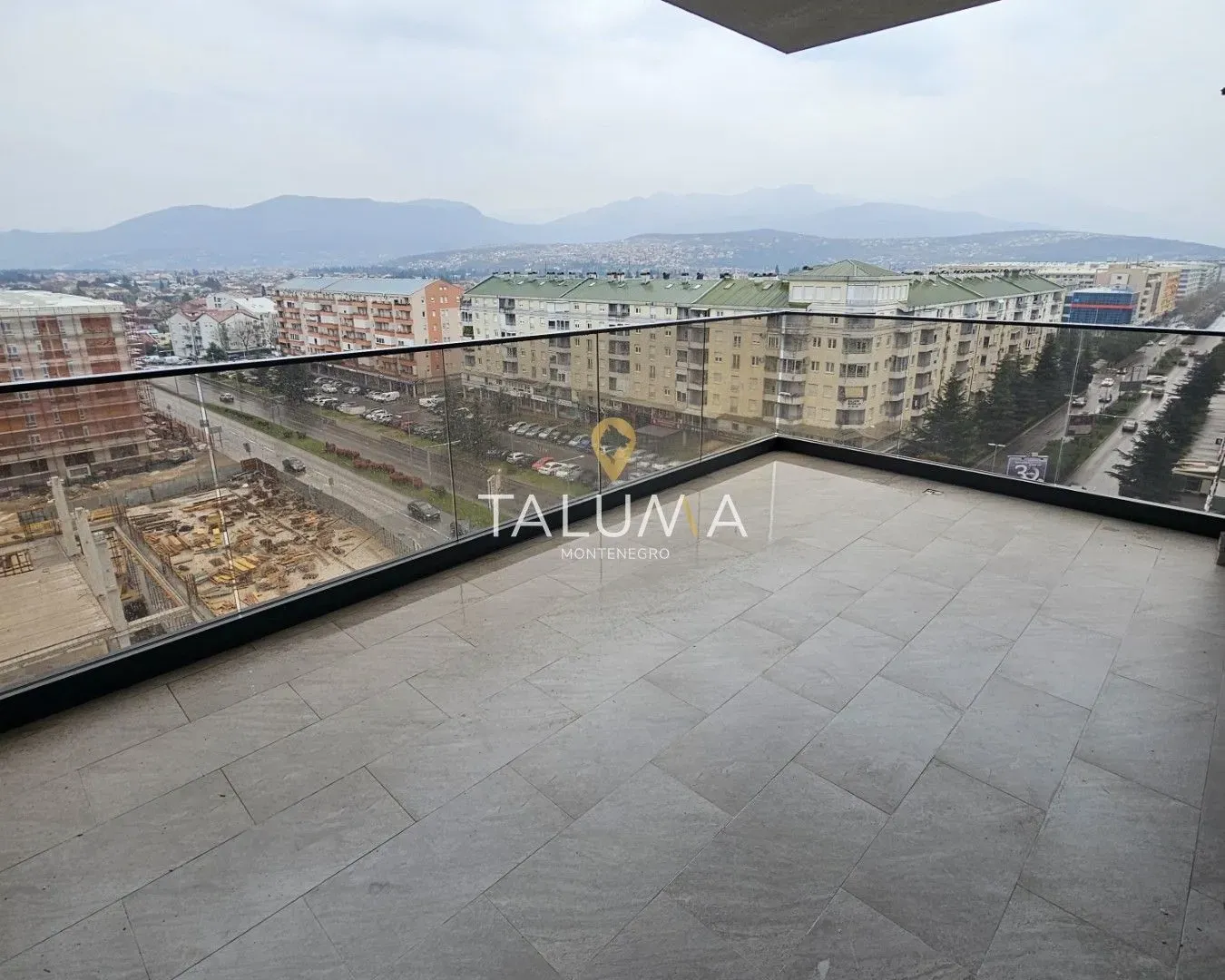 Izdavanje, stan, 269m², Stari Aerodrom, Podgorica