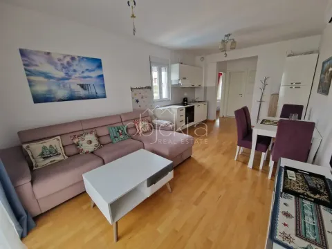 Izdavanje, stan, 40m², Tivat, Crna Gora - image 2