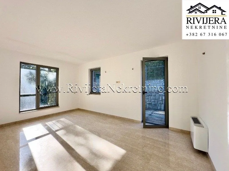 Prodaja, dvosoban stan, 161m², Muo, Kotor
