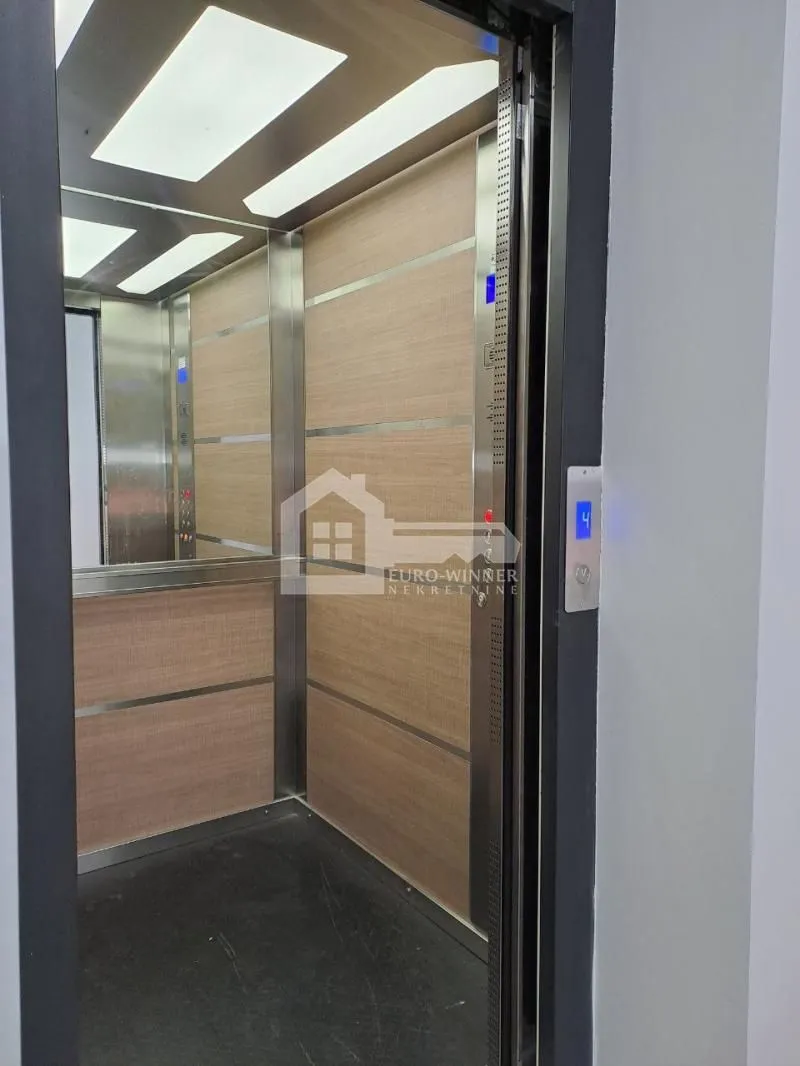 Prodaja, trosoban stan, 92m², Autokomanda, Voždovac Sve Podlokacije