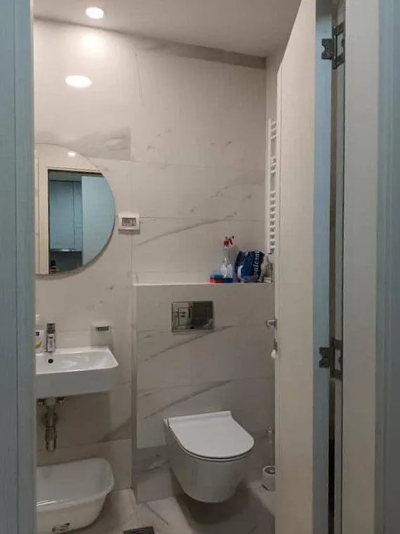 Izdavanje, jednosoban stan, 45m², Central Point, Podgorica