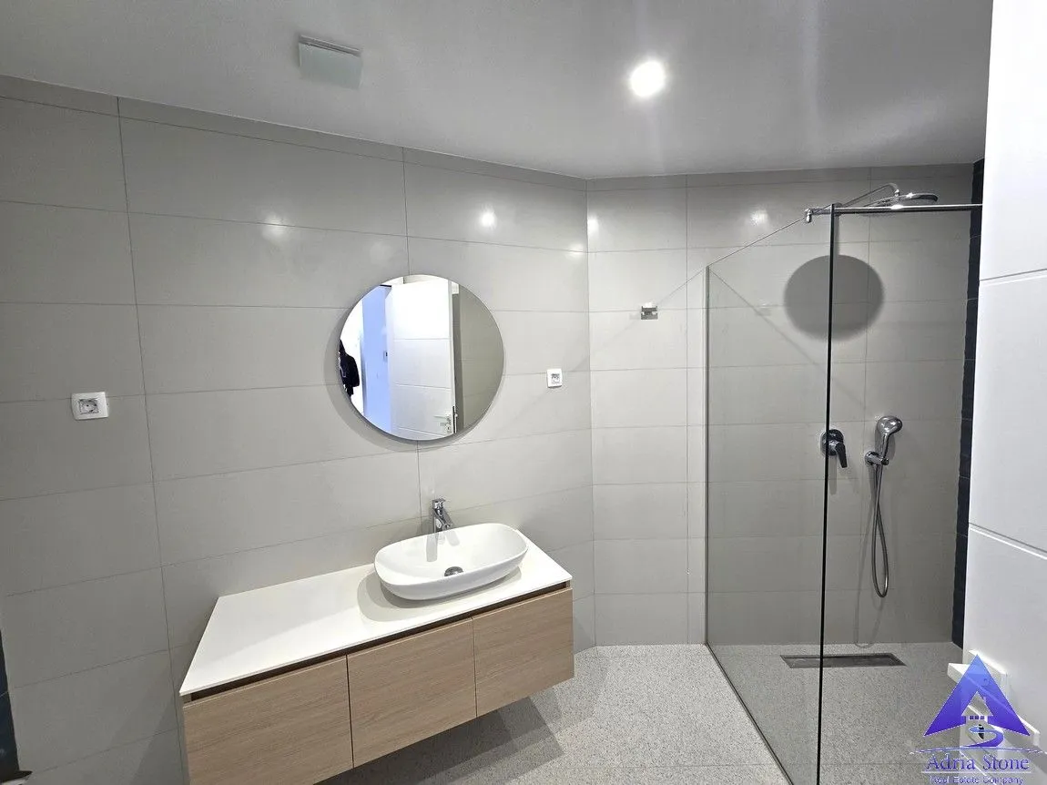 Sale, one bedroom apartment, 60m², Bečići, Budva