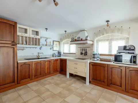 Sale, house, 354m², Kotor, Crna Gora - image 12