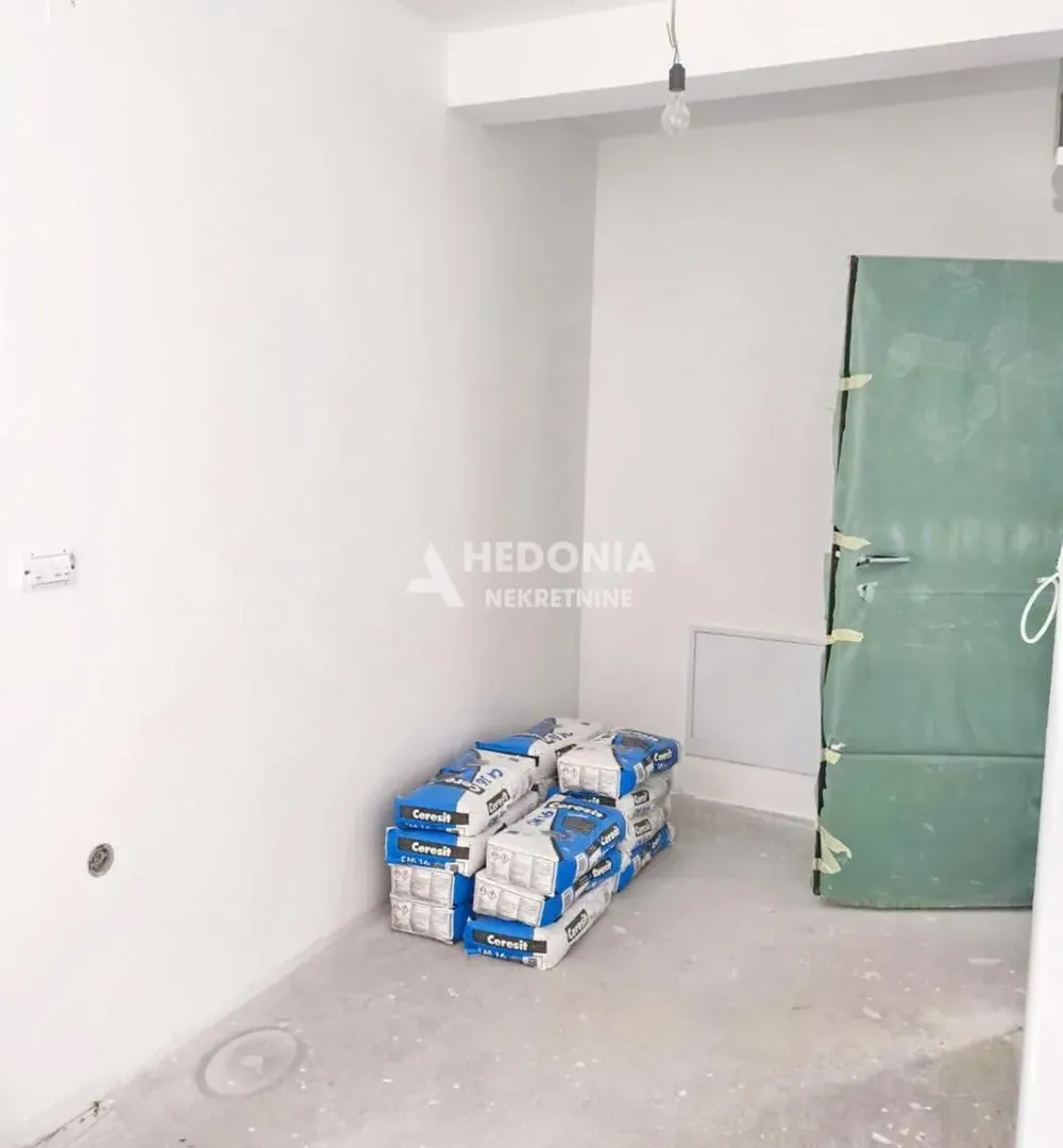Sale, four bedroom apartment, 145m², Lion, Zvezdara Sve Podlokacije